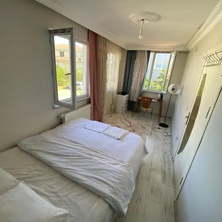 Bed & Breakfast Located In The Forest, 6 Minutes Away From Istanbul Airport