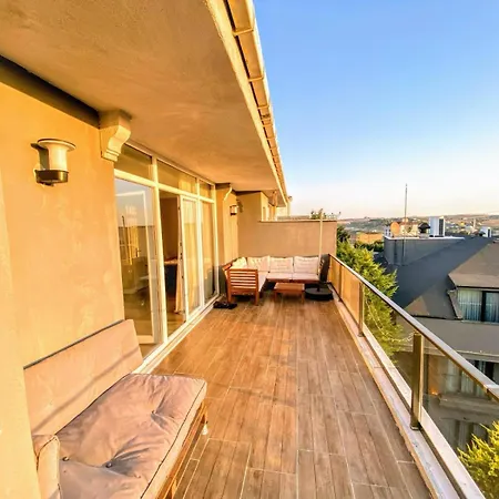 Located In The Forest, 6 Minutes Away From Istanbul Airport