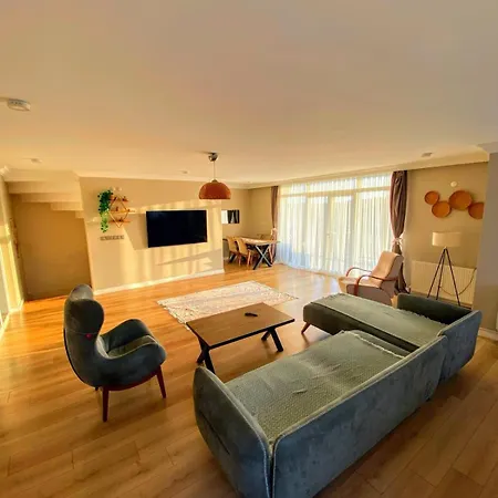 Bed & Breakfast Located In The Forest, 6 Minutes Away From Istanbul Airport
