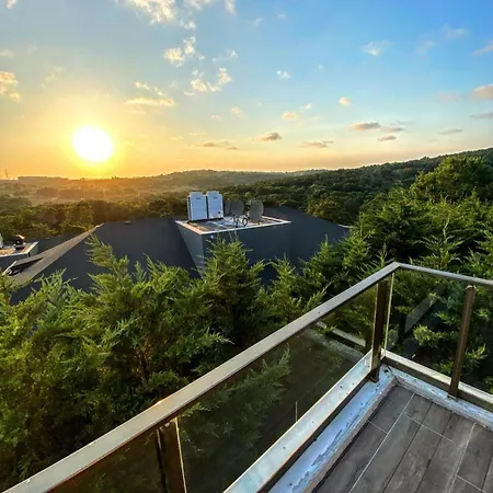 Located In The Forest, 6 Minutes Away From Istanbul Airport