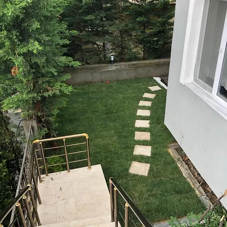 Located In The Forest, 6 Minutes Away From Istanbul Airport Bed & Breakfast *