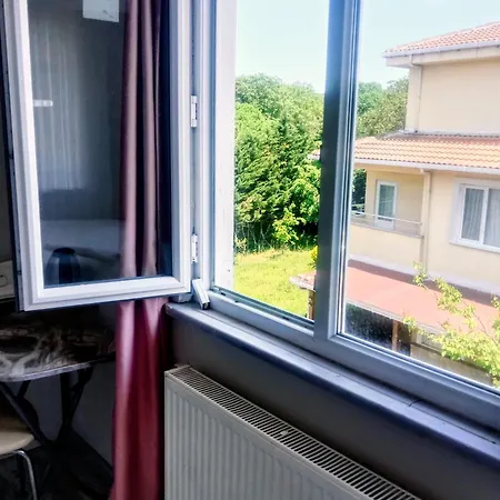 Bed & Breakfast Located In The Forest, 6 Minutes Away From Istanbul Airport Arnavutkoy