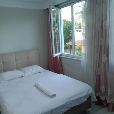 Ahmet Teacher's Villa, 6 Minutes From The Airport Bed & Breakfast *