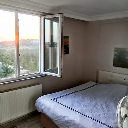 Bed & Breakfast Ahmet Teacher's Villa, 6 Minutes From The Airport *